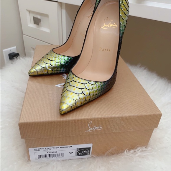 Brand New Christian Louboutin So Kate size 37(US7) - Picture 2 of 8